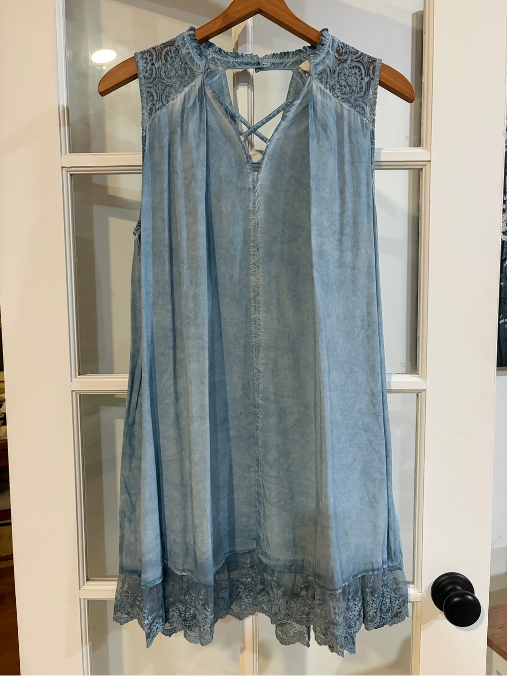 Umgee Light Wash Boho Tunic Dress Sleeveless Lace Trim A-Line Open Back Feminine